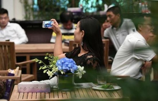 美女试睡员推荐:不是土豪也住得起的完美酒店 美女试睡员推荐:不是土豪也住得起的完美酒店