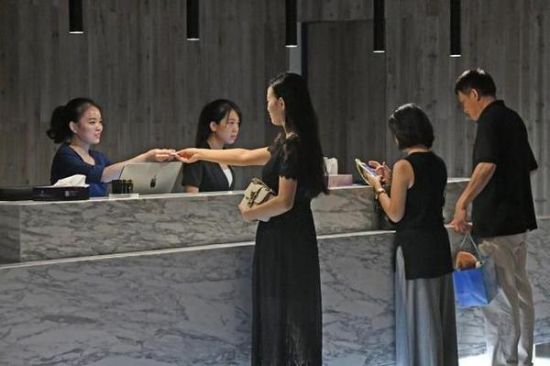 美女试睡员推荐:不是土豪也住得起的完美酒店 美女试睡员推荐:不是土豪也住得起的完美酒店