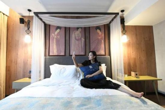 美女试睡员推荐:不是土豪也住得起的完美酒店 美女试睡员推荐:不是土豪也住得起的完美酒店